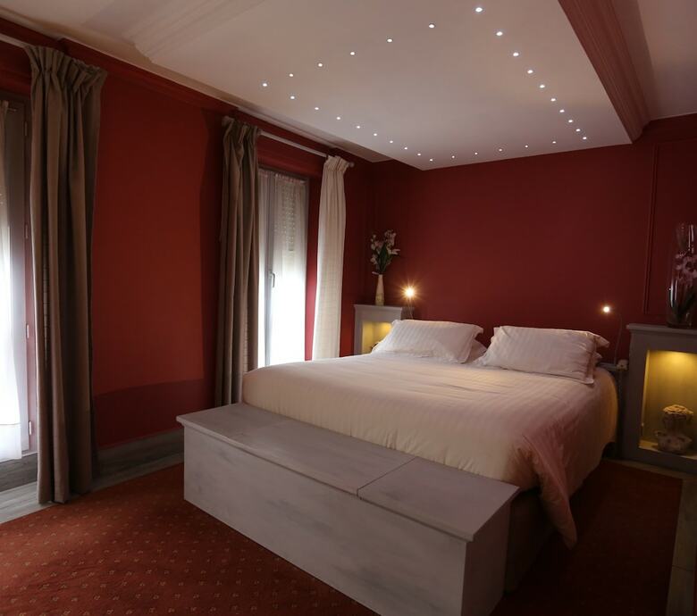 Hostal Ch�teaux Demeures H�tels Le Cheval Noir