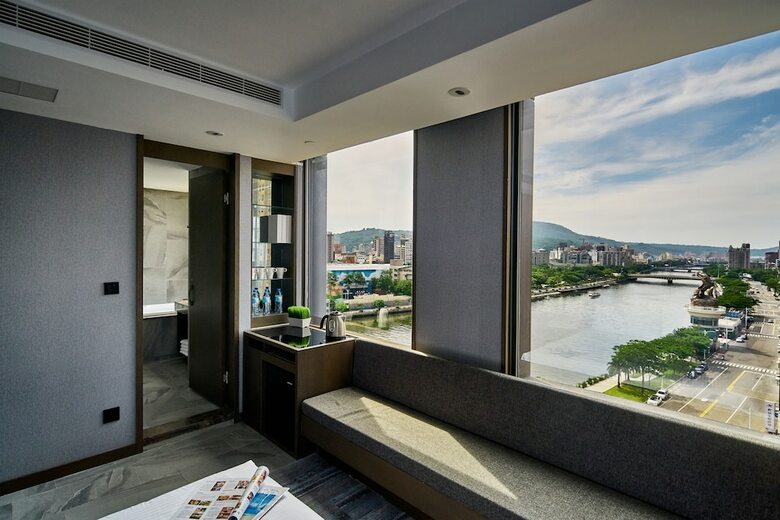 Harbour 10 Hotel