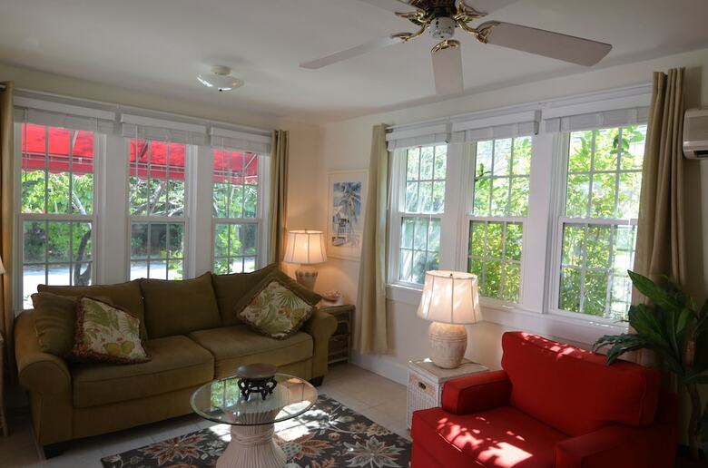 Apartamentos Pass-a-grille Beach Historic Spanish Triplex