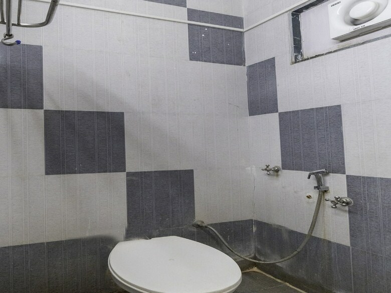 Hotel Oyo 13535 Aakash