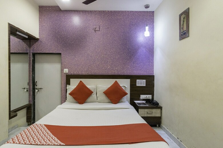 Hotel Oyo 13535 Aakash