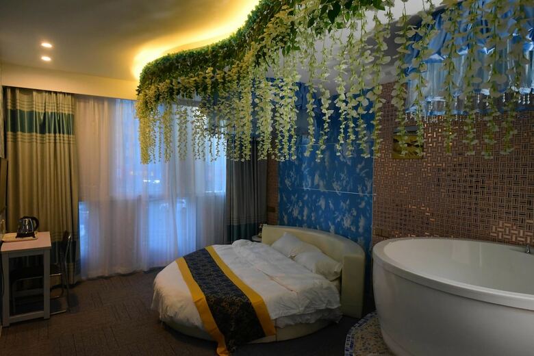 Qingdao Couples Boutique Hotel