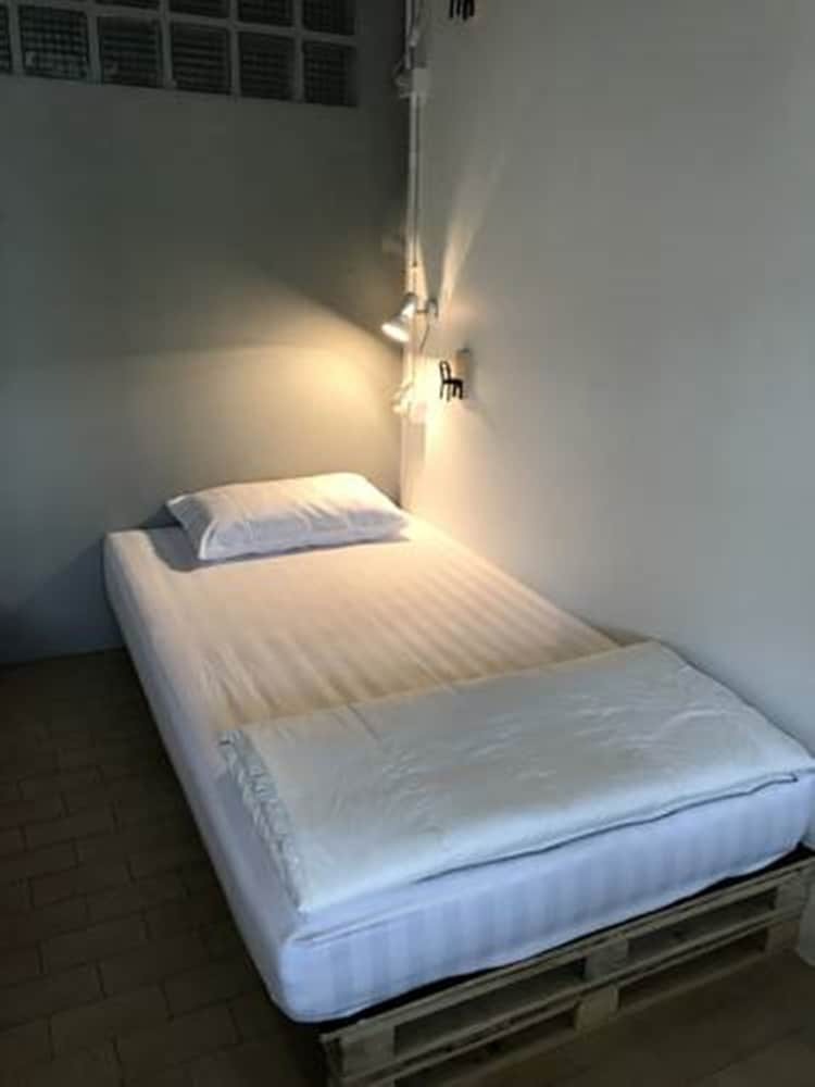 Hostal Nesuto Hostel & Cafe Ramkamhaeng 52