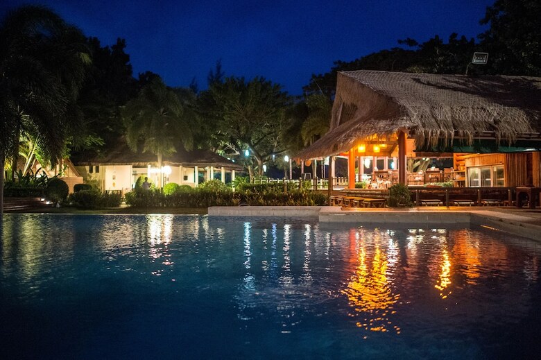 Hotel Twin Bay Resort