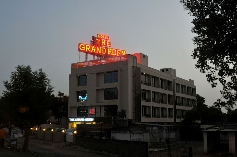 Hotel The Grand Eden