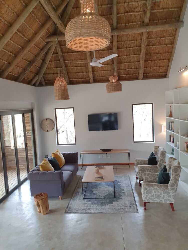 Kingfisher Creek Lodge