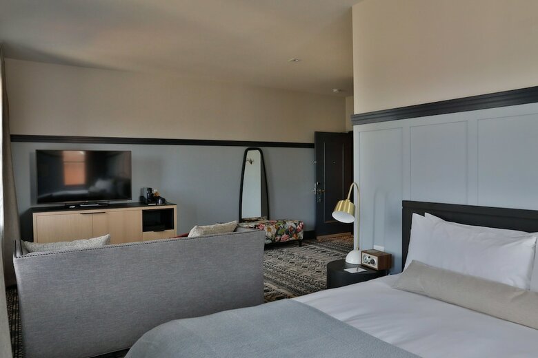 Hotel Lora