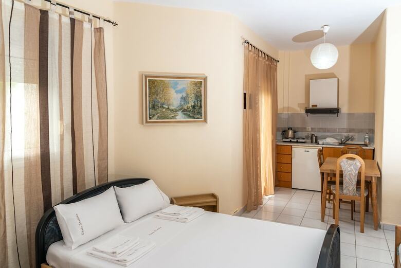 Hotel Chris Apartments