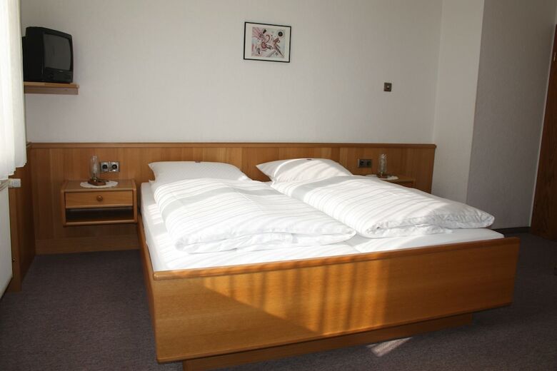 Hotel Pension Hunaustuben