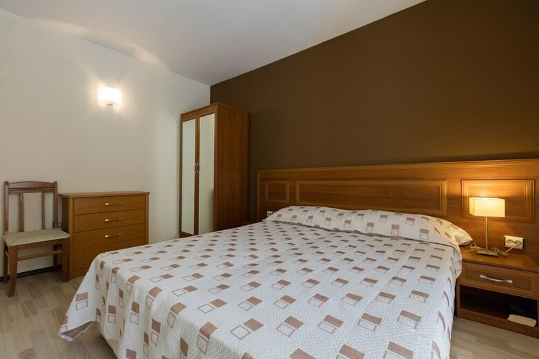 Aparthotel Two Bedroom Apartment With Kitchen & Balcony