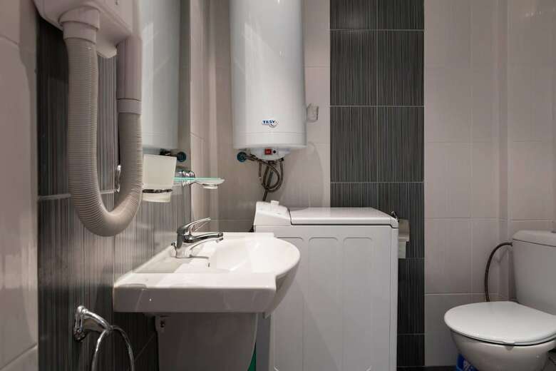 Aparthotel Two Bedroom Apartment With Kitchen & Balcony