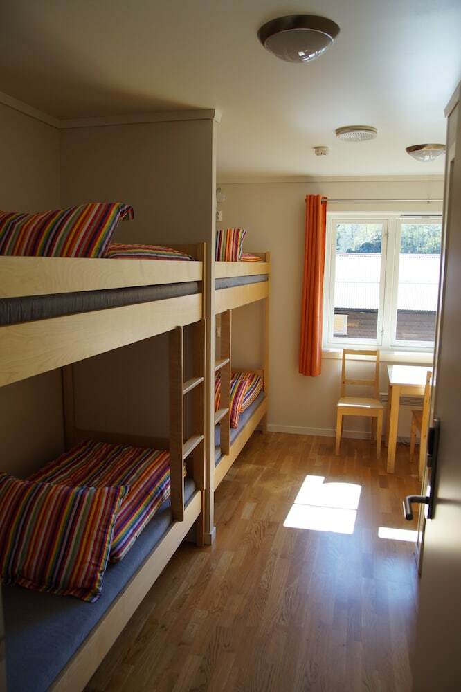 Fl�m Hostel & Cabins