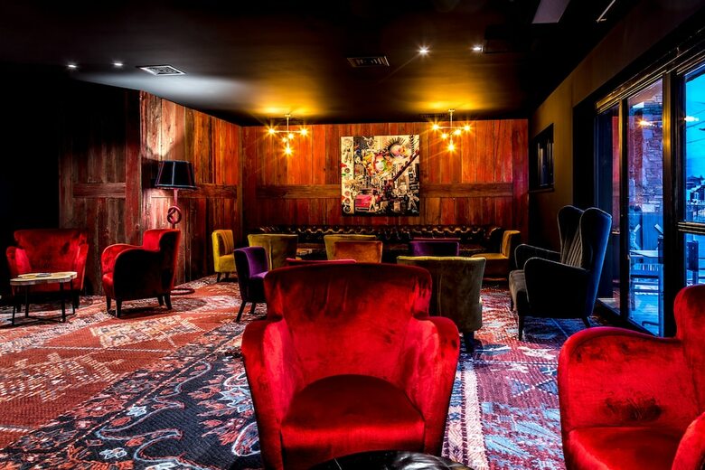 Hotel H�tel Daria-i Nor