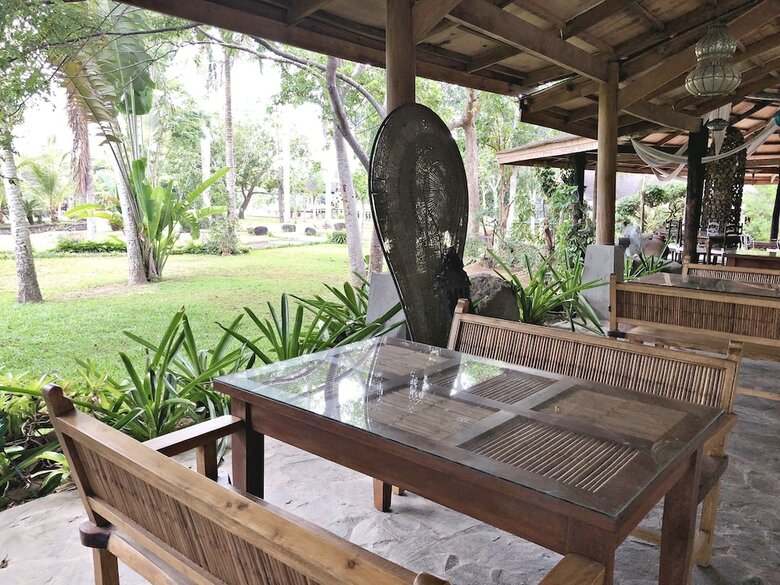 Hotel Overlooking Lagoon At Sitio De Amor