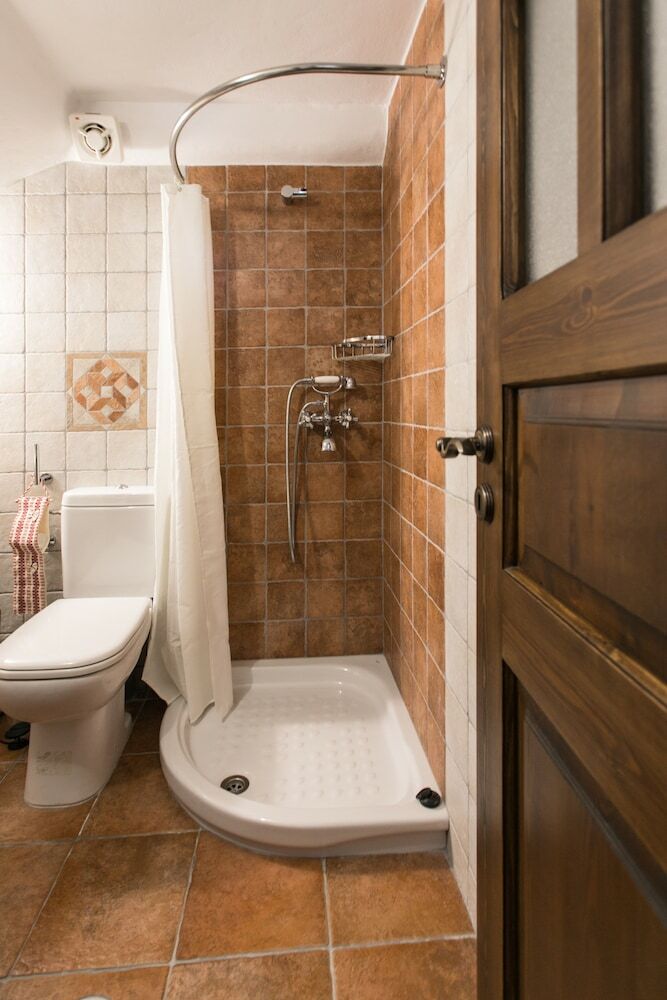 Apartamentos Traditional Inn Pirethron