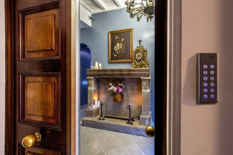 Hotel Gcf Luxury Suites, Guest House