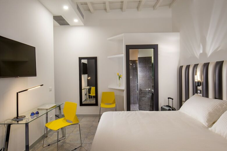 Hotel Gcf Luxury Suites, Guest House