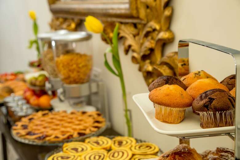 Hotel Gcf Luxury Suites, Guest House