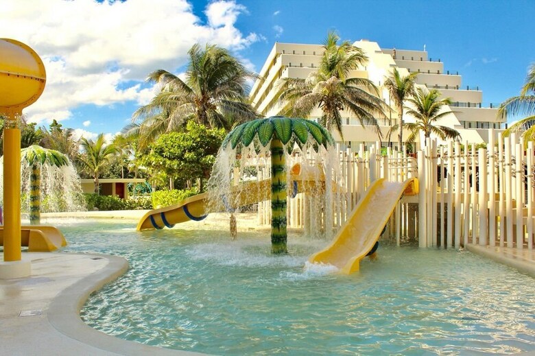 Ocean Front Condo In Hotel Zone