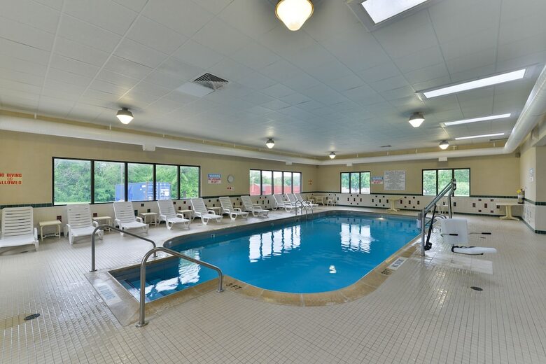 Hotel Comfort Suites Near Route 66