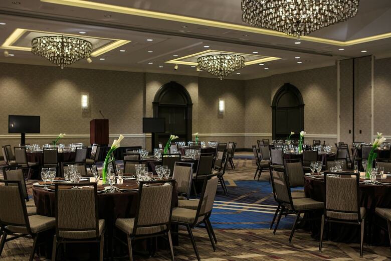 Hotel Crystal Gateway Marriott