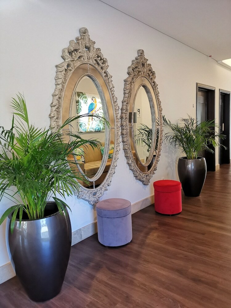 Santa Cruz Village Hotel