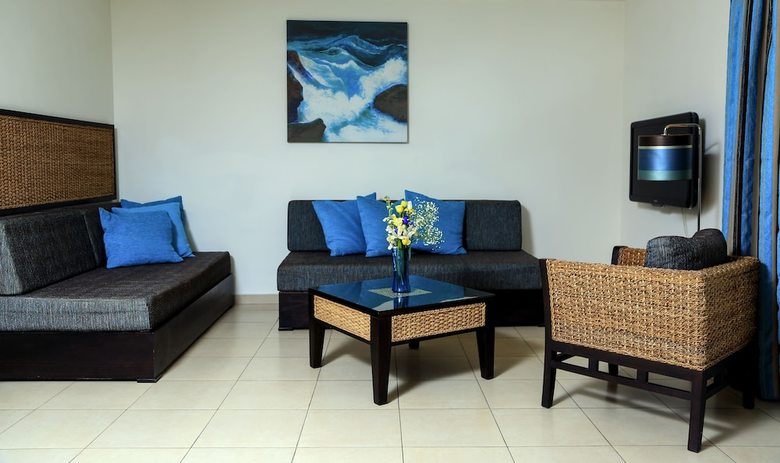 Hotel Labranda Rocca Nettuno Suites