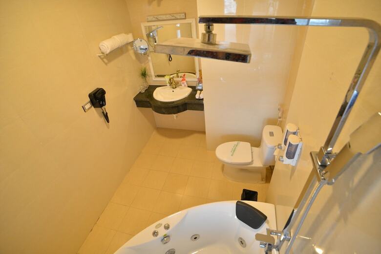 A25 Hotel - Dich Vong Hau