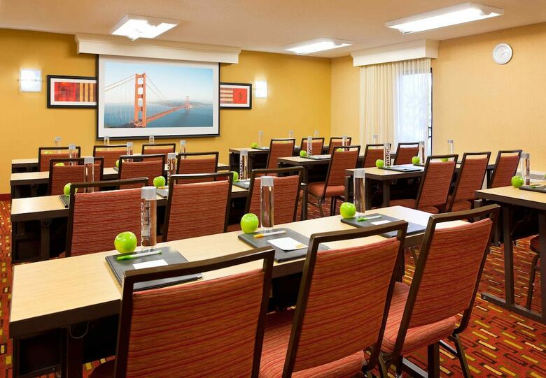 Hotel Courtyard By Marriott San Francisco Airport