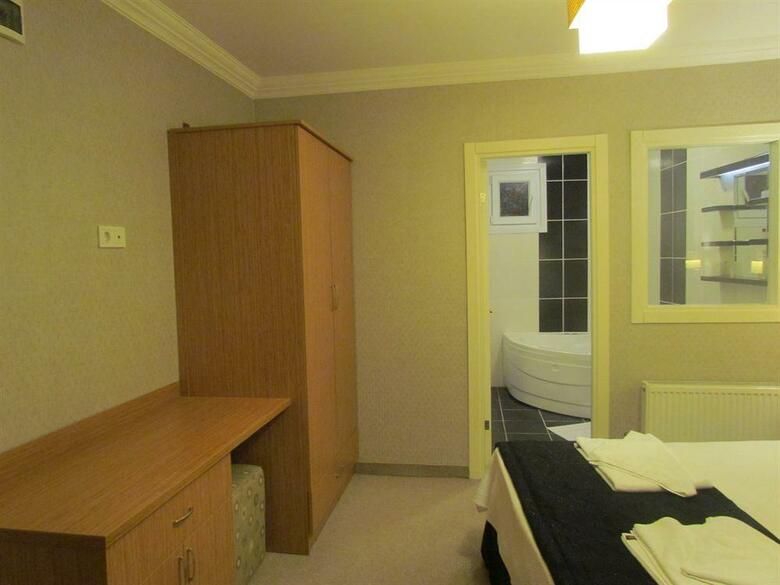 Agora Boutique Hotel & Bistro