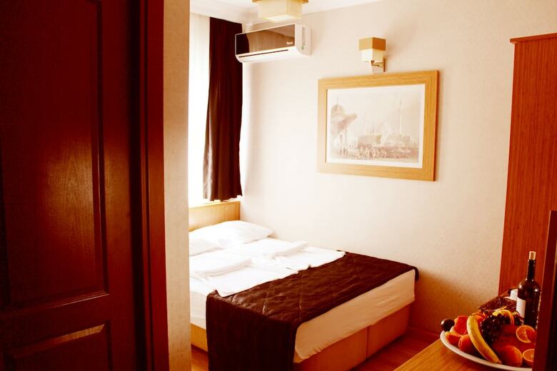 Agora Boutique Hotel & Bistro