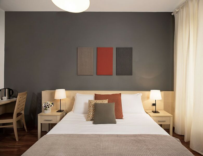 Hotel 111 Guest House