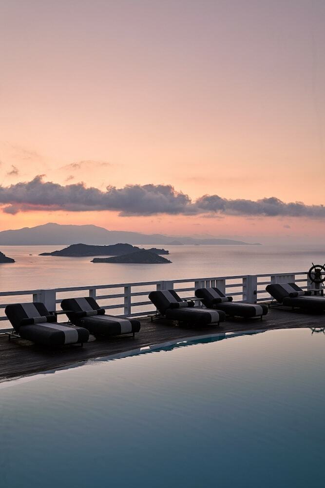 Kivo Art & Gourmet Hotel