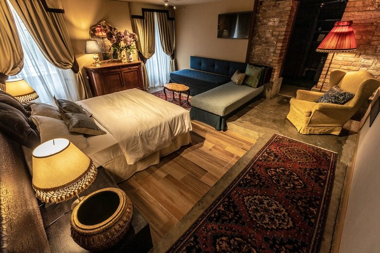 Avogaria 5 Rooms