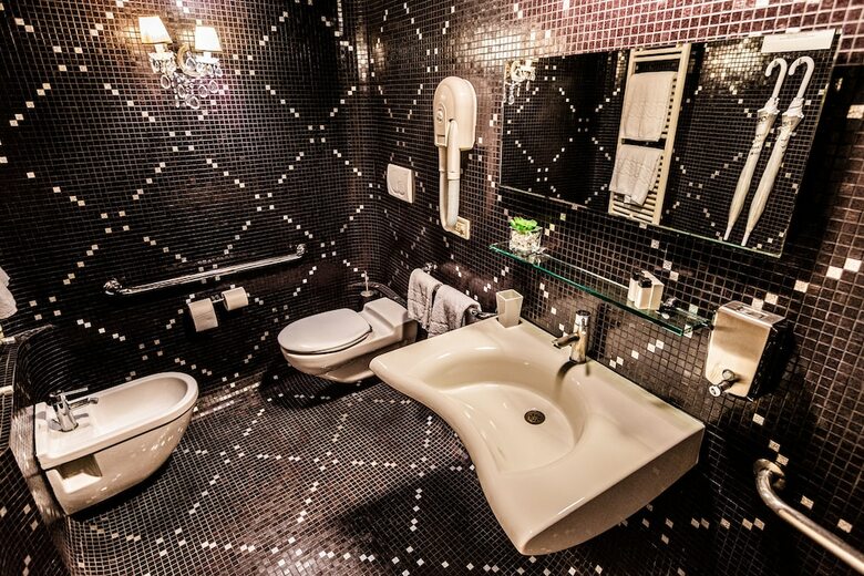 Avogaria 5 Rooms