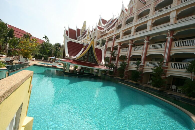 Hotel Aonang Ayodhaya Beach Resort