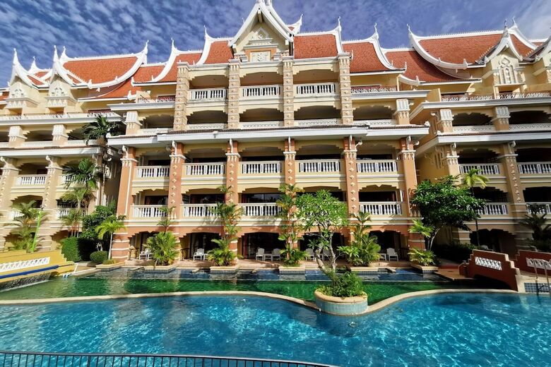 Hotel Aonang Ayodhaya Beach Resort
