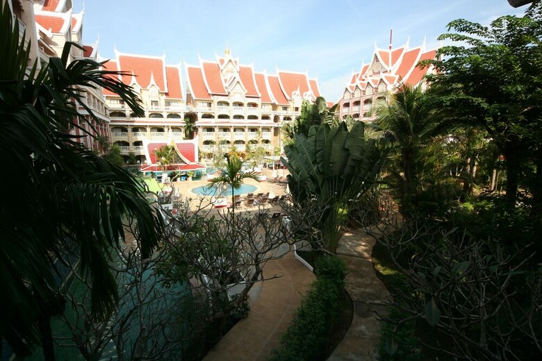 Hotel Aonang Ayodhaya Beach Resort