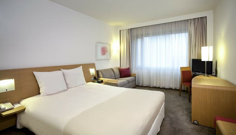 Hotel H�tel Novotel Rouen Sud