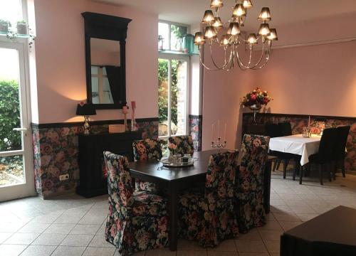 Hostal Land-gut-hotel Gut Mer�dgen