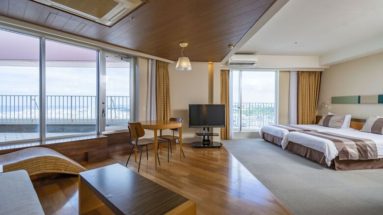 Hotel The Beach Tower Okinawa