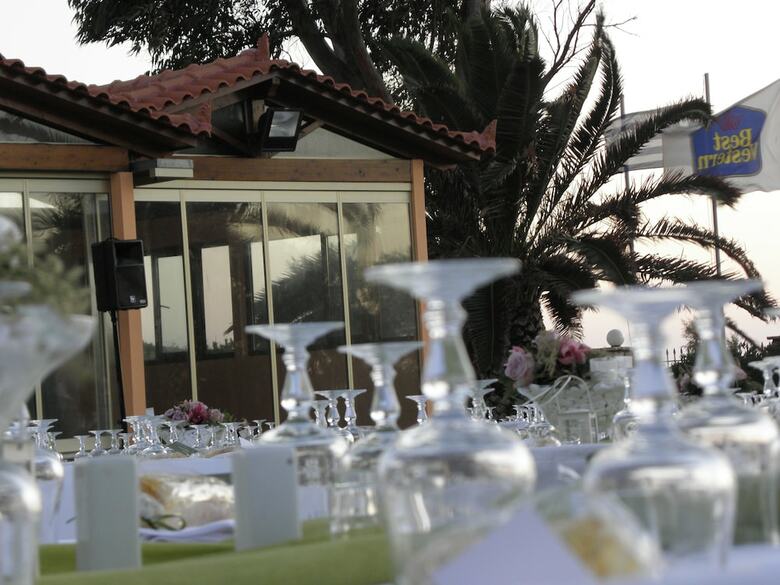 Hotel Irida Resort