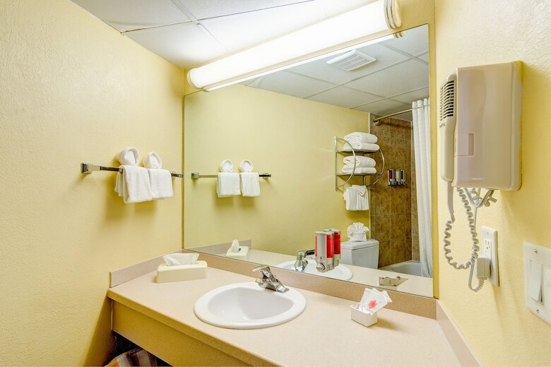 Pelican Pointe Hotel By Sunsational Beach Rentals Llc