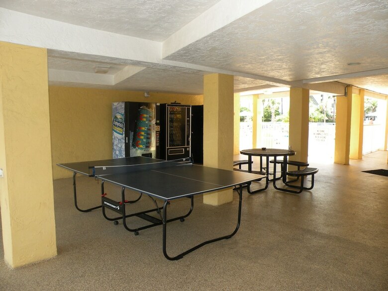 Pelican Pointe Hotel By Sunsational Beach Rentals Llc