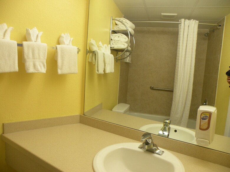 Pelican Pointe Hotel By Sunsational Beach Rentals Llc
