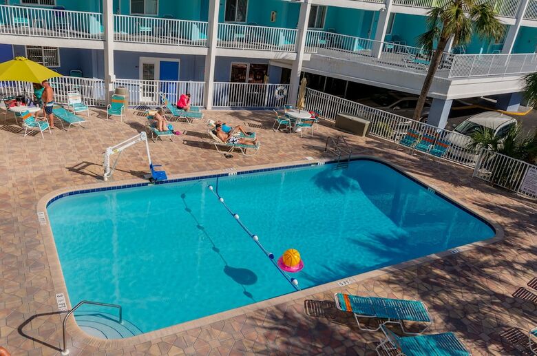 Pelican Pointe Hotel By Sunsational Beach Rentals Llc