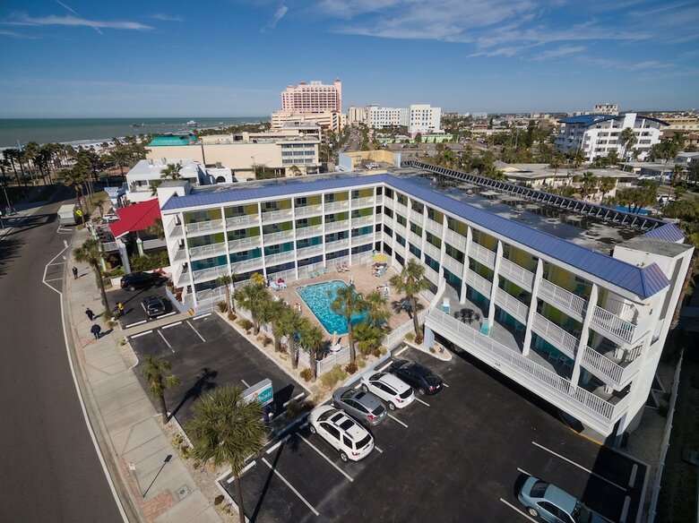 Pelican Pointe Hotel By Sunsational Beach Rentals Llc