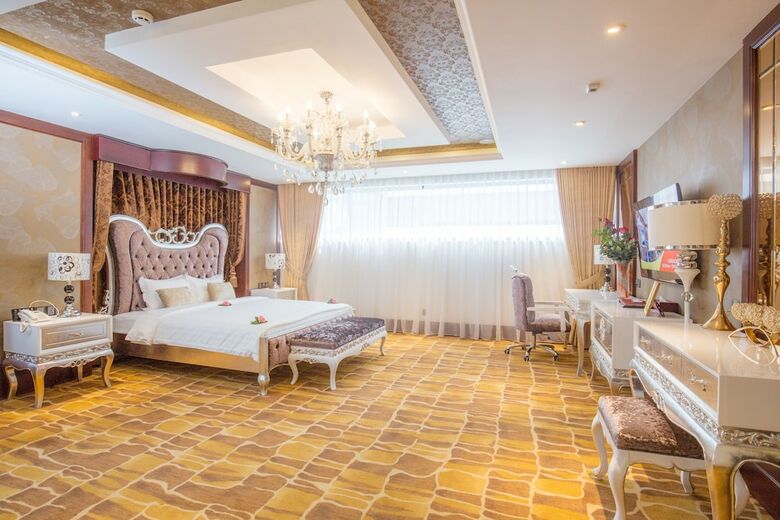 Hoang Trieu Hotel
