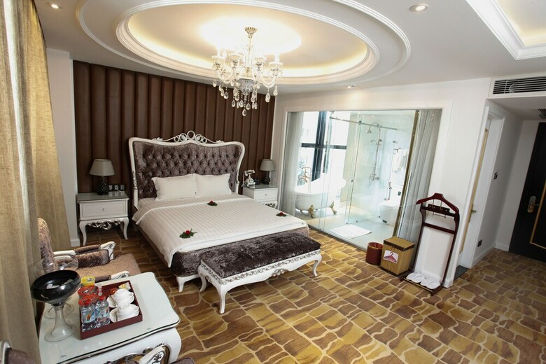 Hoang Trieu Hotel