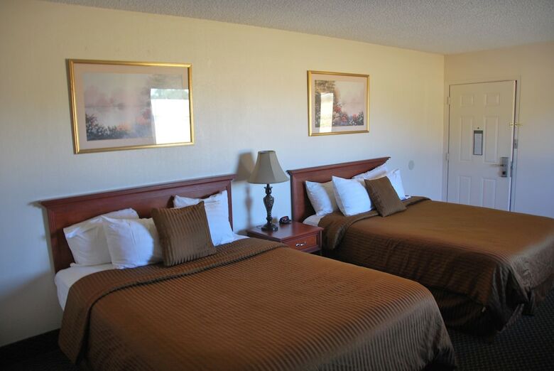 Hotel National 9 Price